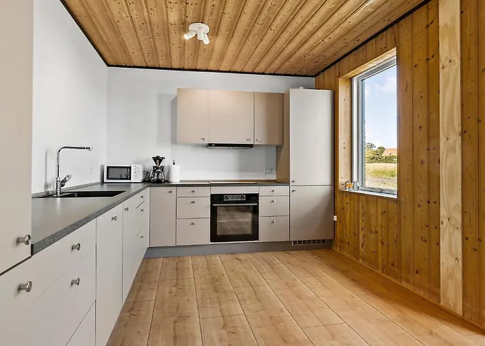 Holiday home Cozy In With Wifi Gudhjem